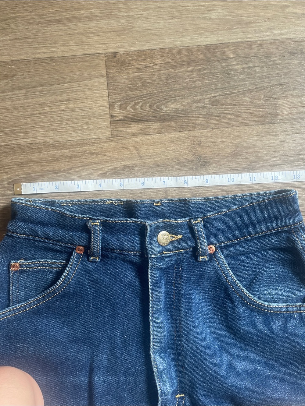 Lee Riders Cutoffs - Picture 3 of 4